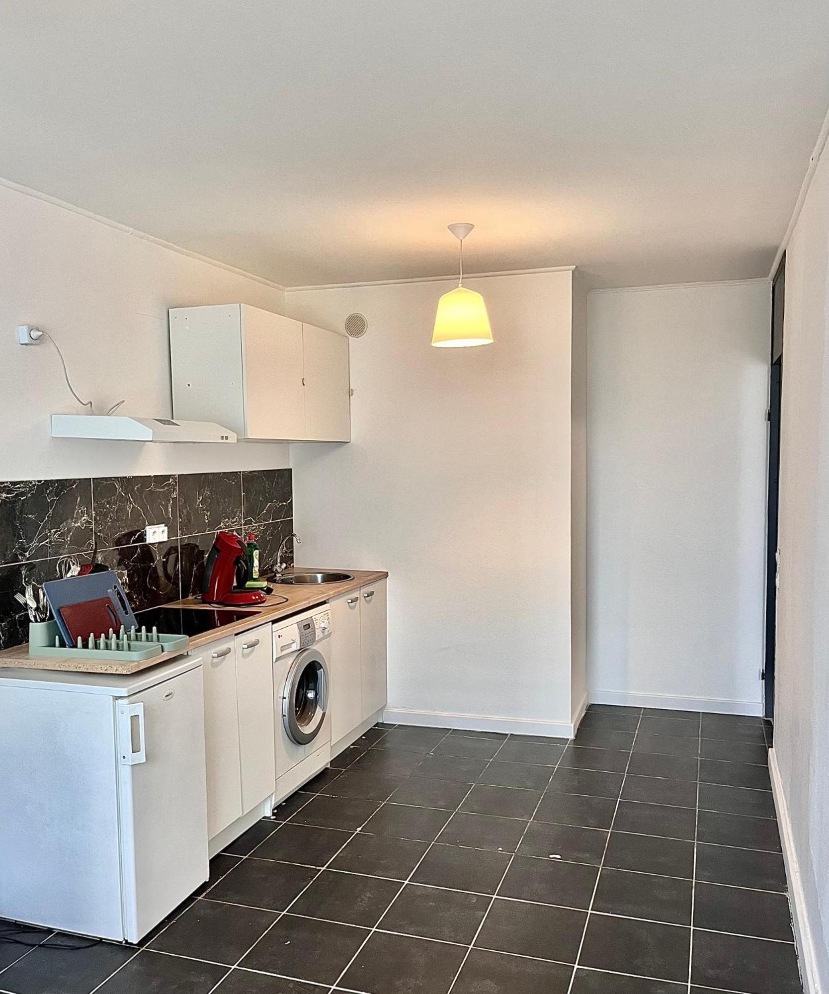 Apparemment Spacieux T5 Lyon Luaran gambar