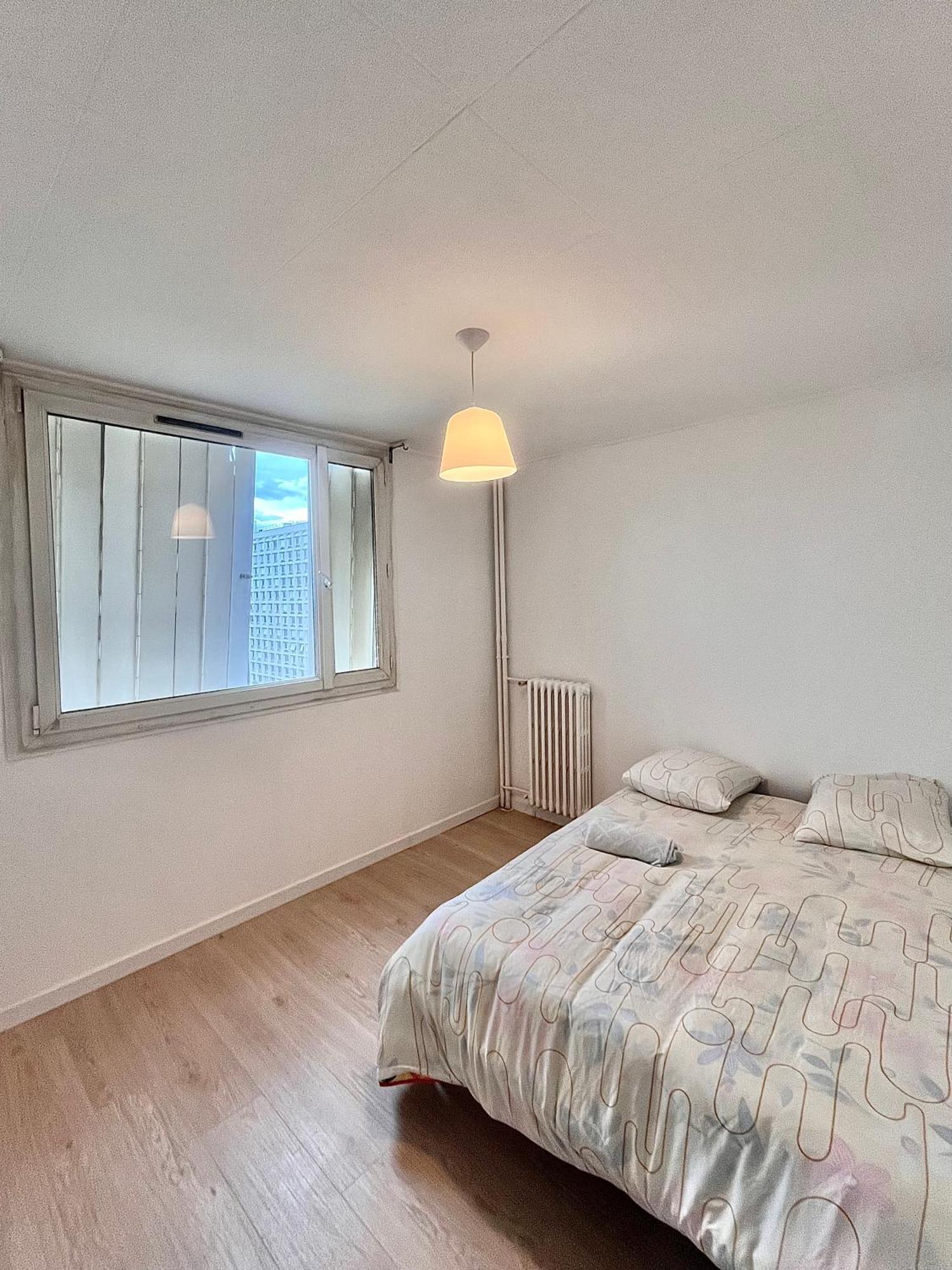 Apparemment Spacieux T5 Lyon Luaran gambar